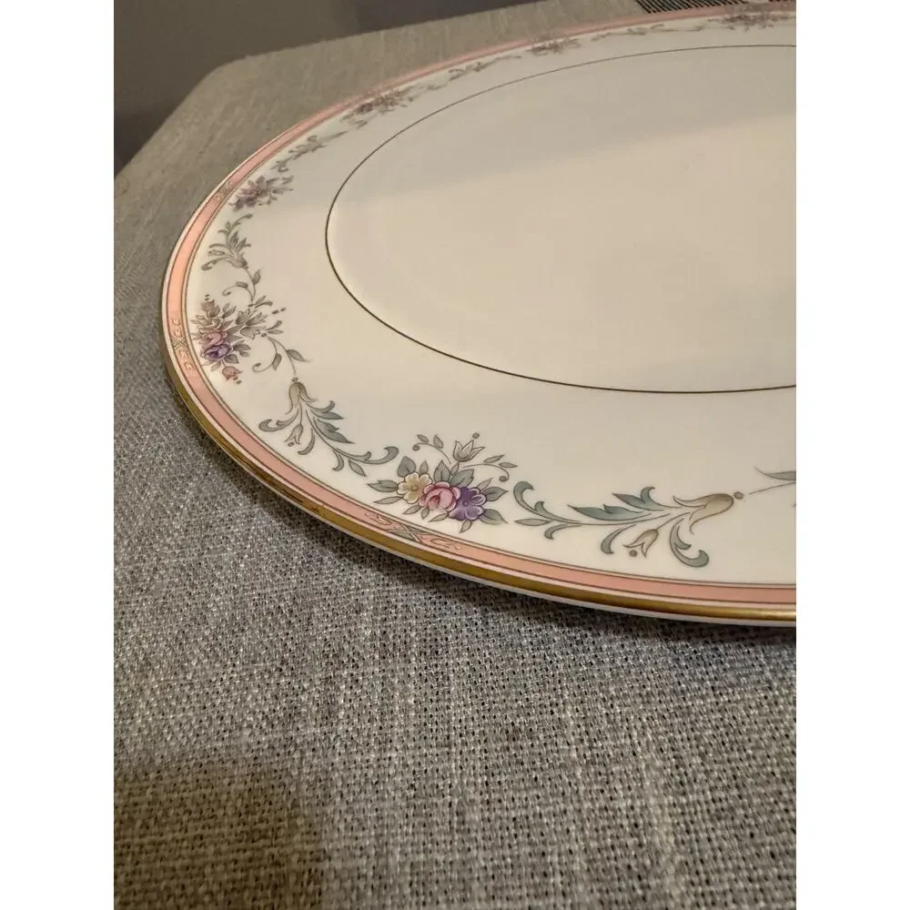 🍰 Christopher Stuart Spring Crest 13 1/8” Cake Plate Bone China Thailand